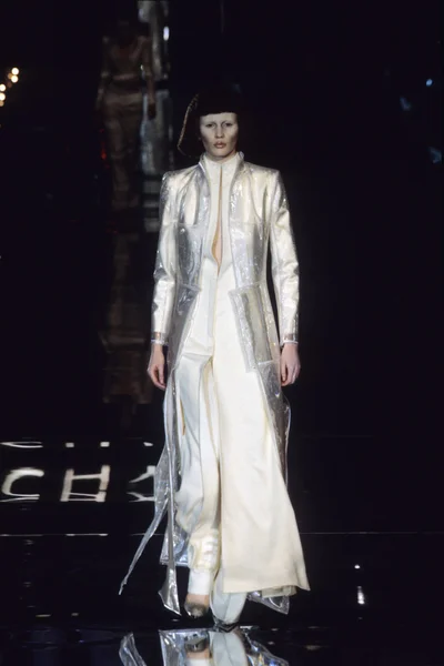 Look 12